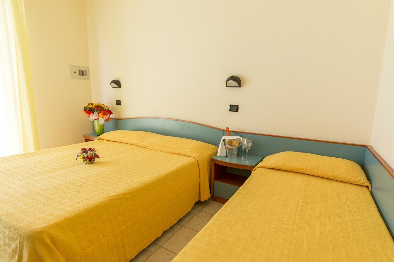 Hotel Atlas Alba Adriatica Exterior photo