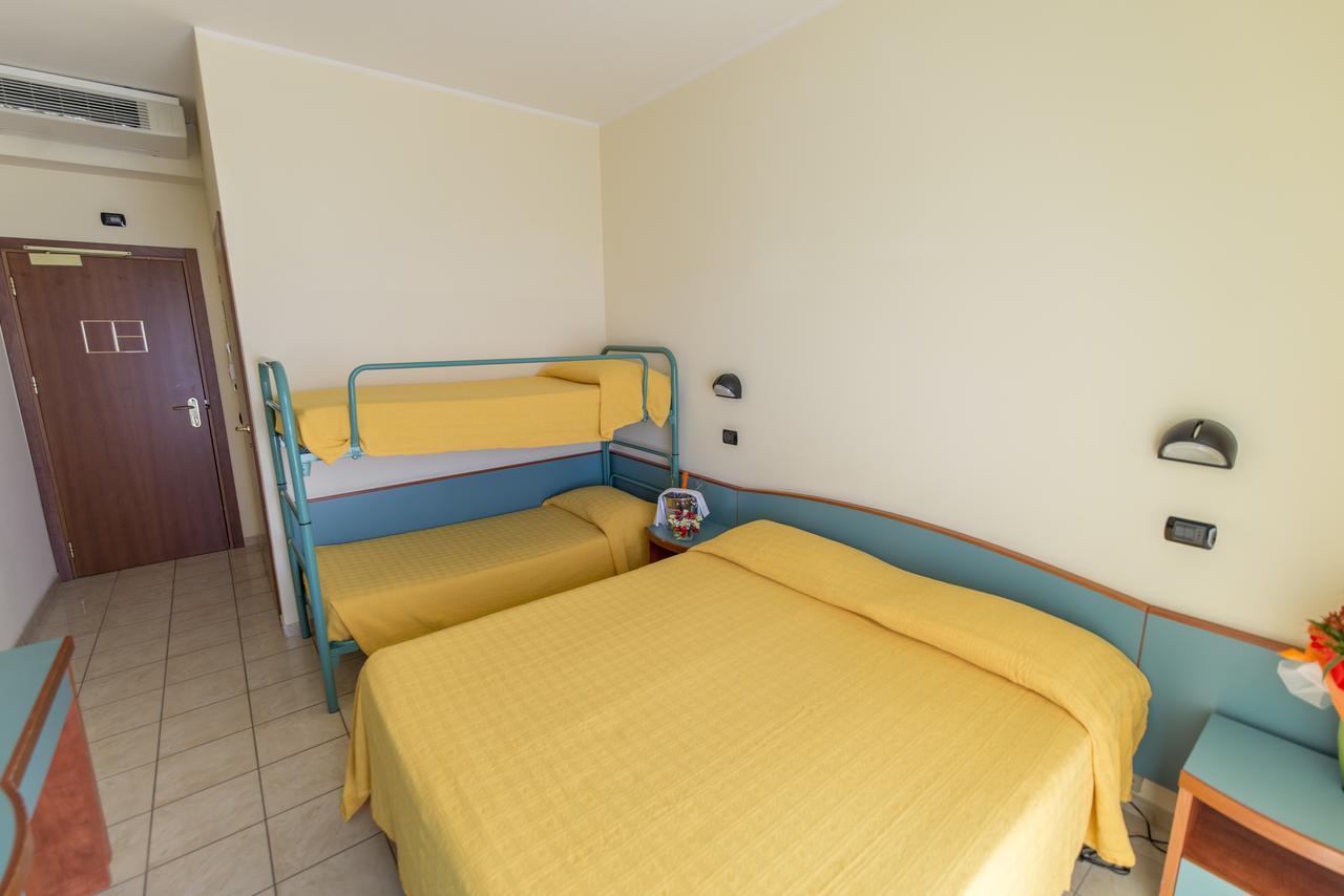 Hotel Atlas Alba Adriatica Exterior photo